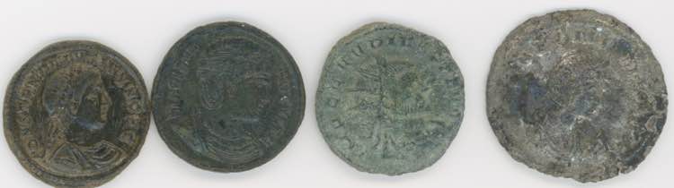 Lotto di 4 bronzetti romani
