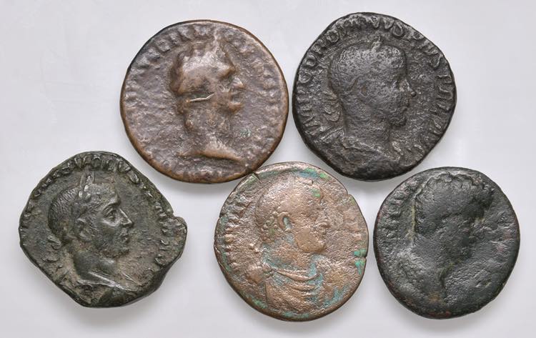 Lotto di cinque bronzi imperiali