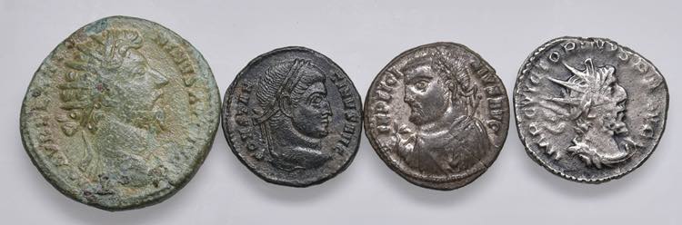 Lotto di quattro bronzetti romani