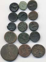 Lotto di 15 bronzi greci e romani come da ... 