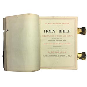 LIBRI DI PREGIO The Holy Bible with the ... 