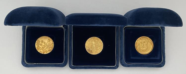 Medals - Gold - 3 Commemorative ... 