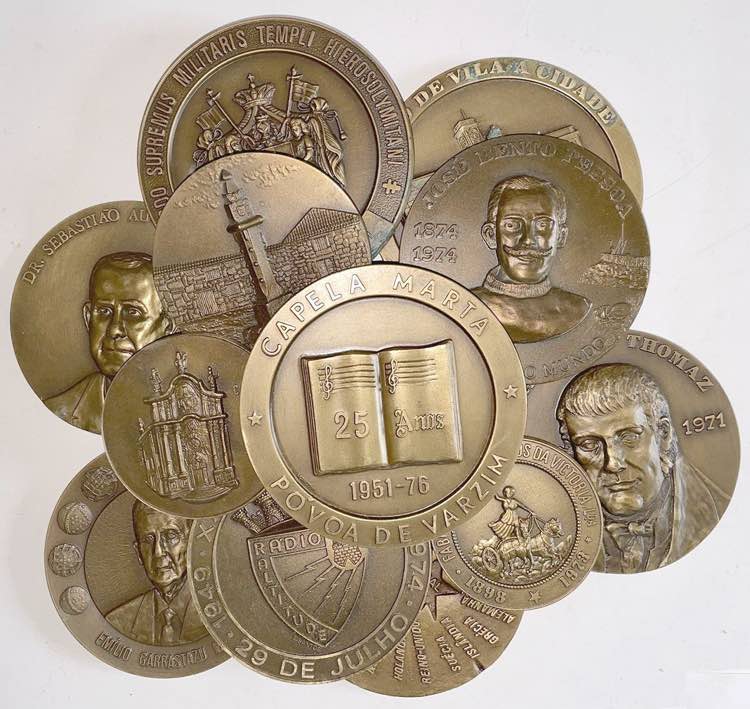 Medals - Lote (12 Medalhas) - A. ... 