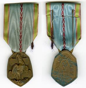 Insignias - Medalha Comemorativa da Guerra ... 