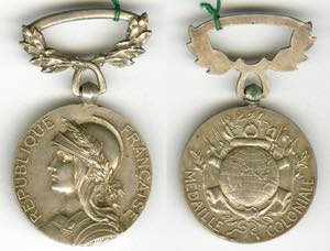 Insignias - Medalha [comemorativa] Colonial ... 