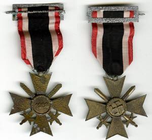 Insignias - Cruz do Mérito de Guerra, com ... 