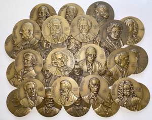 Medals - Lote (30 Medalhas) - Humberto J. ... 