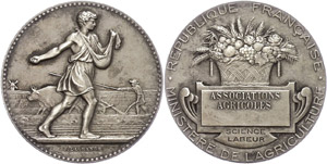Medallions foreign after 1900  ... 