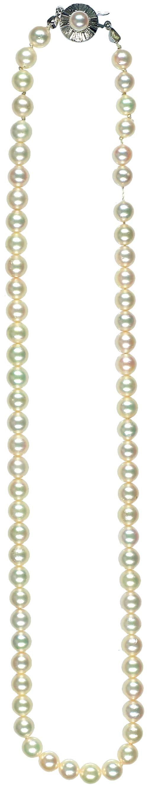 Necklaces Cultured pearl chain. At ... 