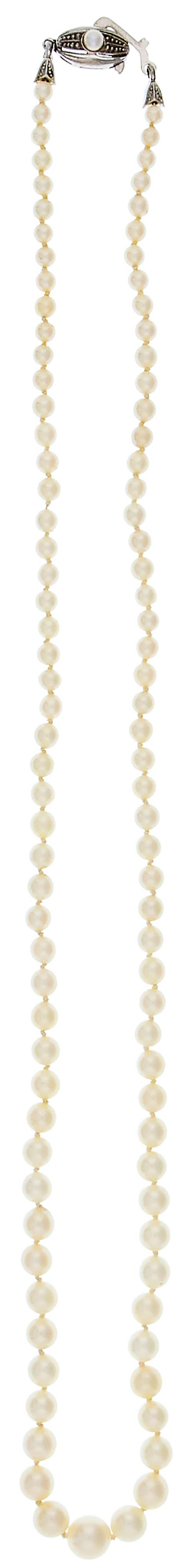 Necklaces Cultured pearl necklace ... 