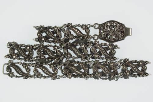 Various Silverobjects Decorative ... 
