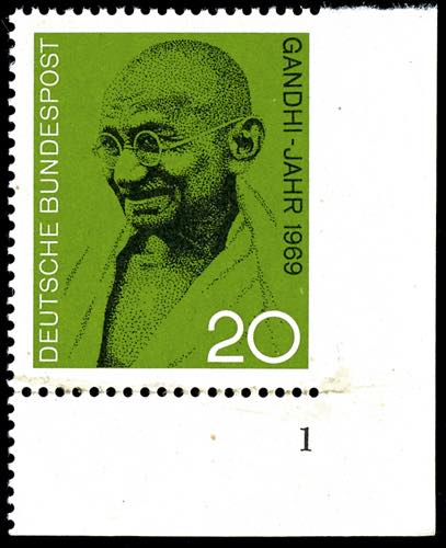 Federation 20 Pfg. Gandhi, right ... 