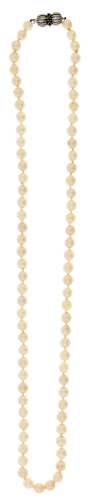 Necklaces Cultured pearl chain, ... 