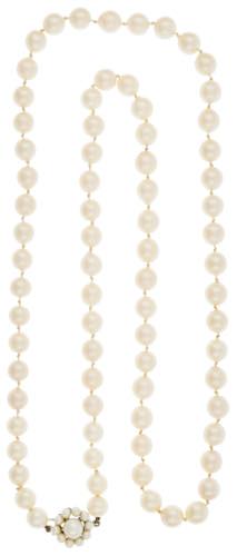 Necklaces Akoya cultured pearls ... 