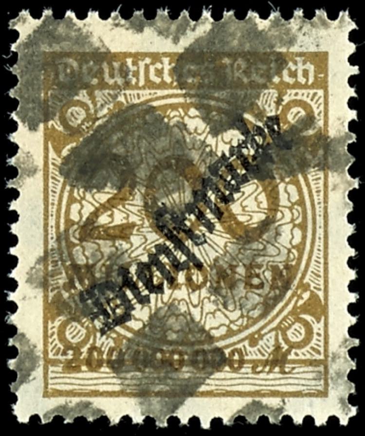 Official stamp German Reich 200 ... 