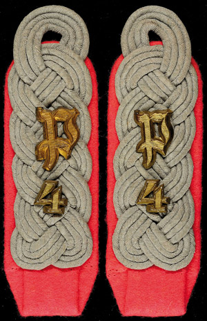 Pair epaulettes for a Major the armoured ... 