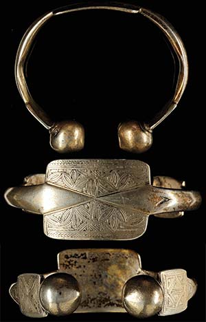 Gold and silver jewellery Africa, upper arm ... 