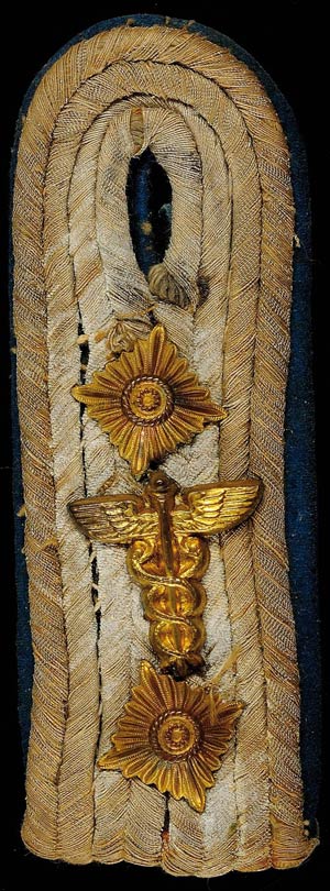  Single epaulette for a staff director, to ... 