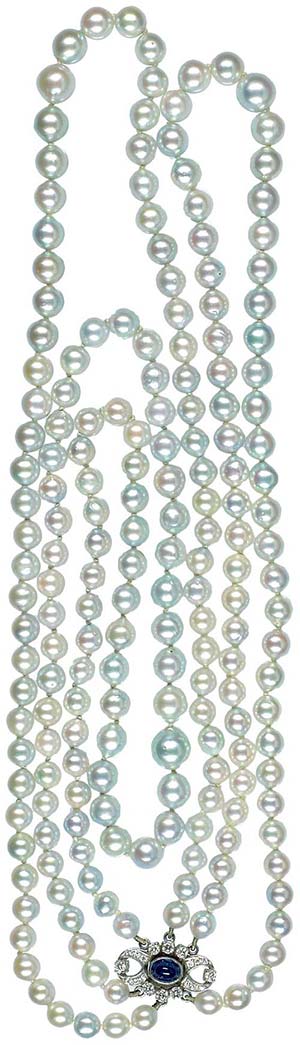 Necklaces Three-rowed cultured pearl ... 