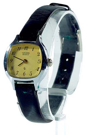 Various Wristwatches for Women Dainty ... 