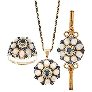 Gemmed Necklaces High-value and ... 