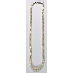 Necklaces Cultured pearl necklace in the ... 