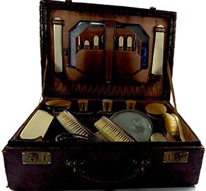 Various Silverobjects Travel set in the ... 