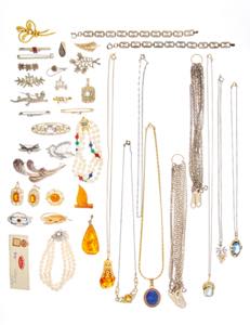 Various Jewellery Mixed lot composed of ... 