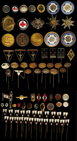 Badges, Shoulder straps 1871-1945, small lot ... 