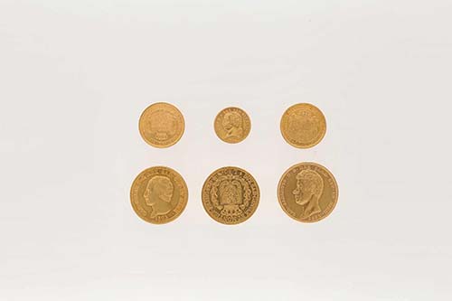 6 Goldmünzen Italien. Dabei 2 x ... 