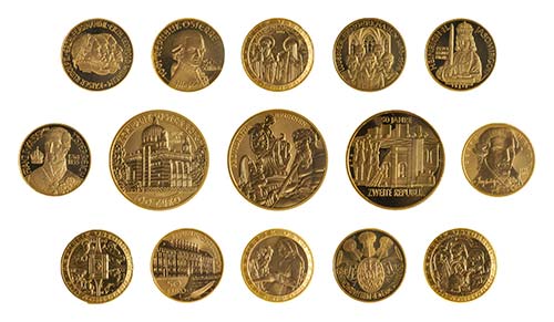 15 Goldmünzen Österreich. Dabei ... 