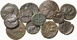 Greche -  - - Lotto di 12 bronzi ... 