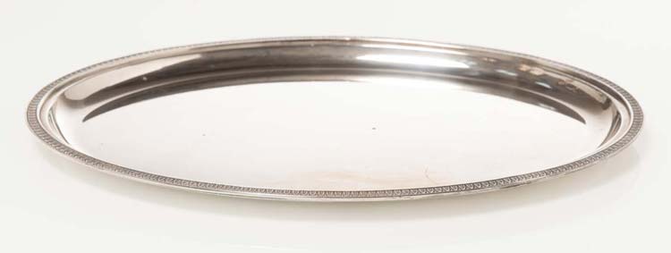 Vassoio ovale in argento con bordo ... 