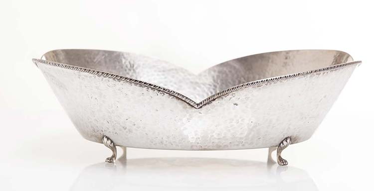 Centrotavola ovale in argento ... 