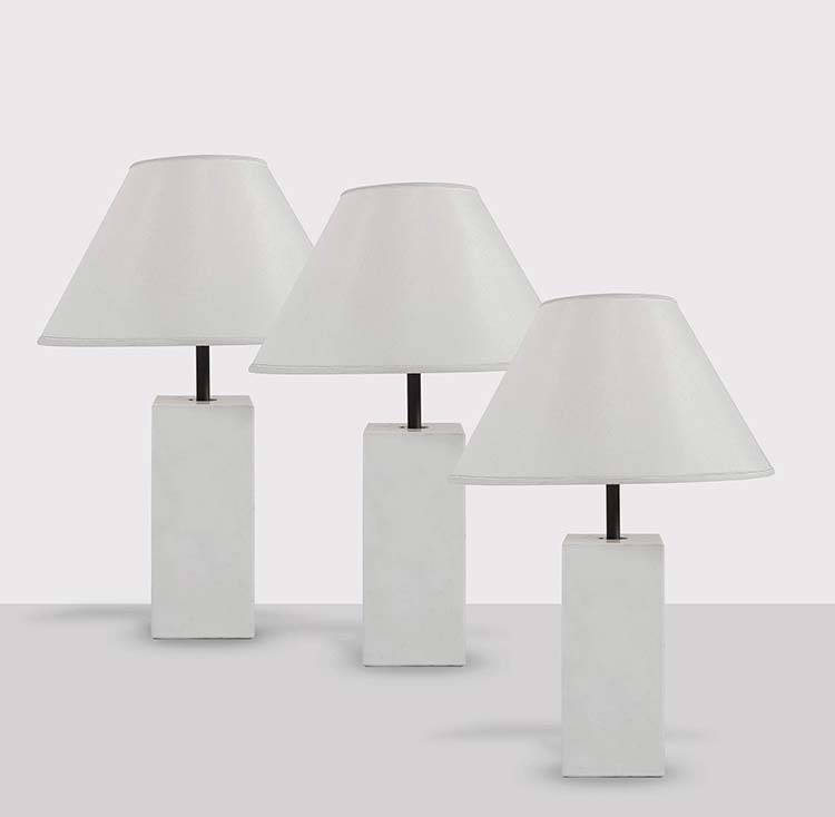 Lotto di tre lampade in marmo ... 