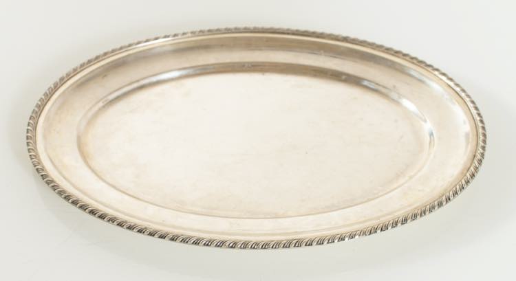 Vassoio ovale in argento, XX ... 