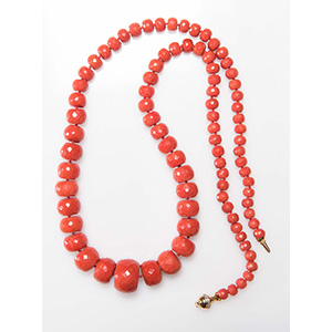 Red coral  necklace. Yellow  and white gold ... 