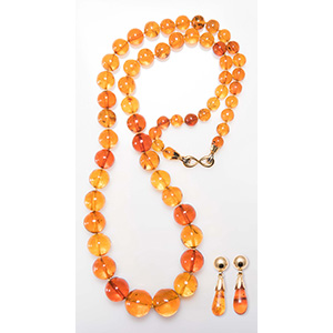 Amber parure  composed of necklace and ... 