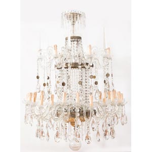 Crystal chandelier with thirty ... 