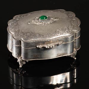 Small silver trinket box with pietra dura ... 