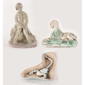 Lotto composto da tre sculture in ceramica ... 