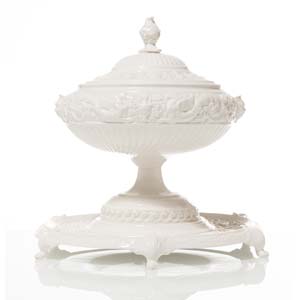 White ceramic soup tureen with tray, 20th ... 