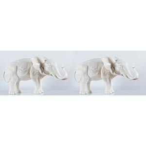 Coppia di elefanti in ceramica bianca, Anni ... 