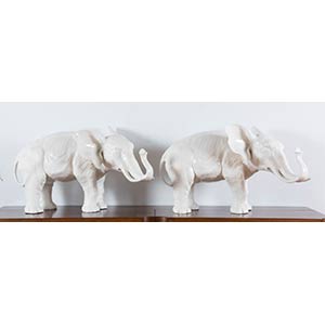 Coppia di elefanti in ceramica ... 