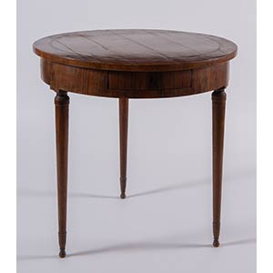 Tavolino lastronato in legno di noce, XIX ... 