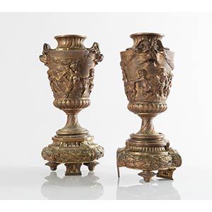 Coppia di vasi in bronzo con “Giochi di ... 