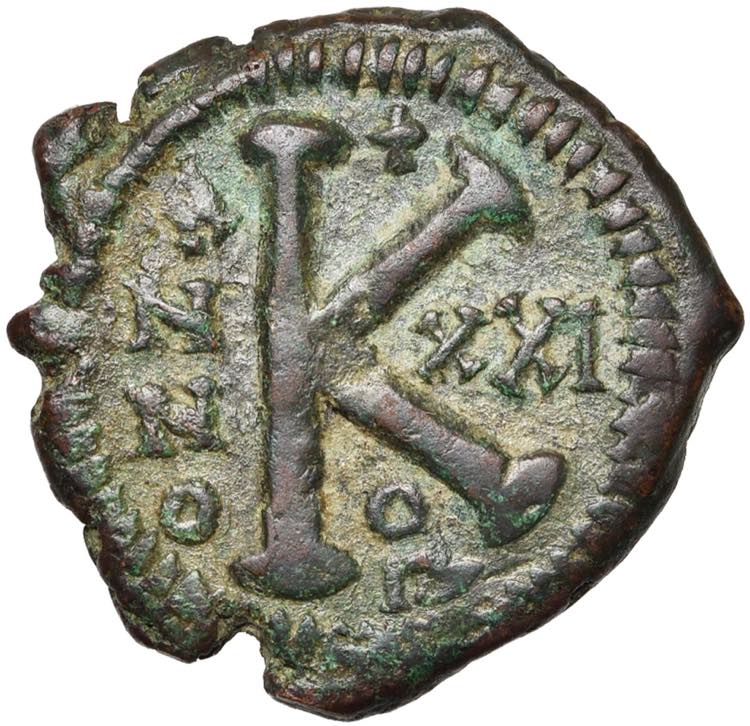 Justinien Ier (527-565), AE 1/2 follis, an ... 