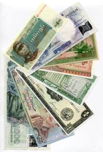 World Lot of 33 Banknotes 20th ... 