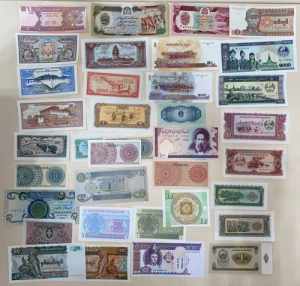 Asia Lot of 70 Notes  