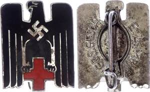 Germany - Third Reich Red Cross Badge 1940 ... 